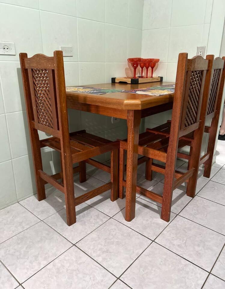 Kitnet Flamingo 31B Apartment Matinhos Luaran gambar