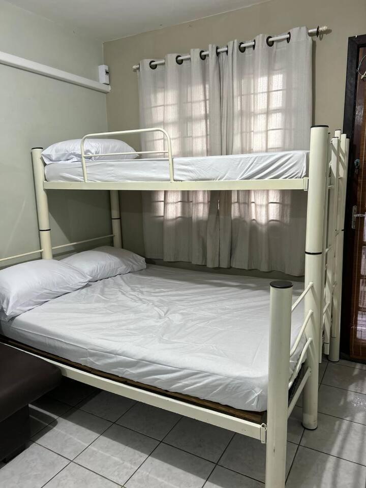 Kitnet Flamingo 31B Apartment Matinhos Luaran gambar