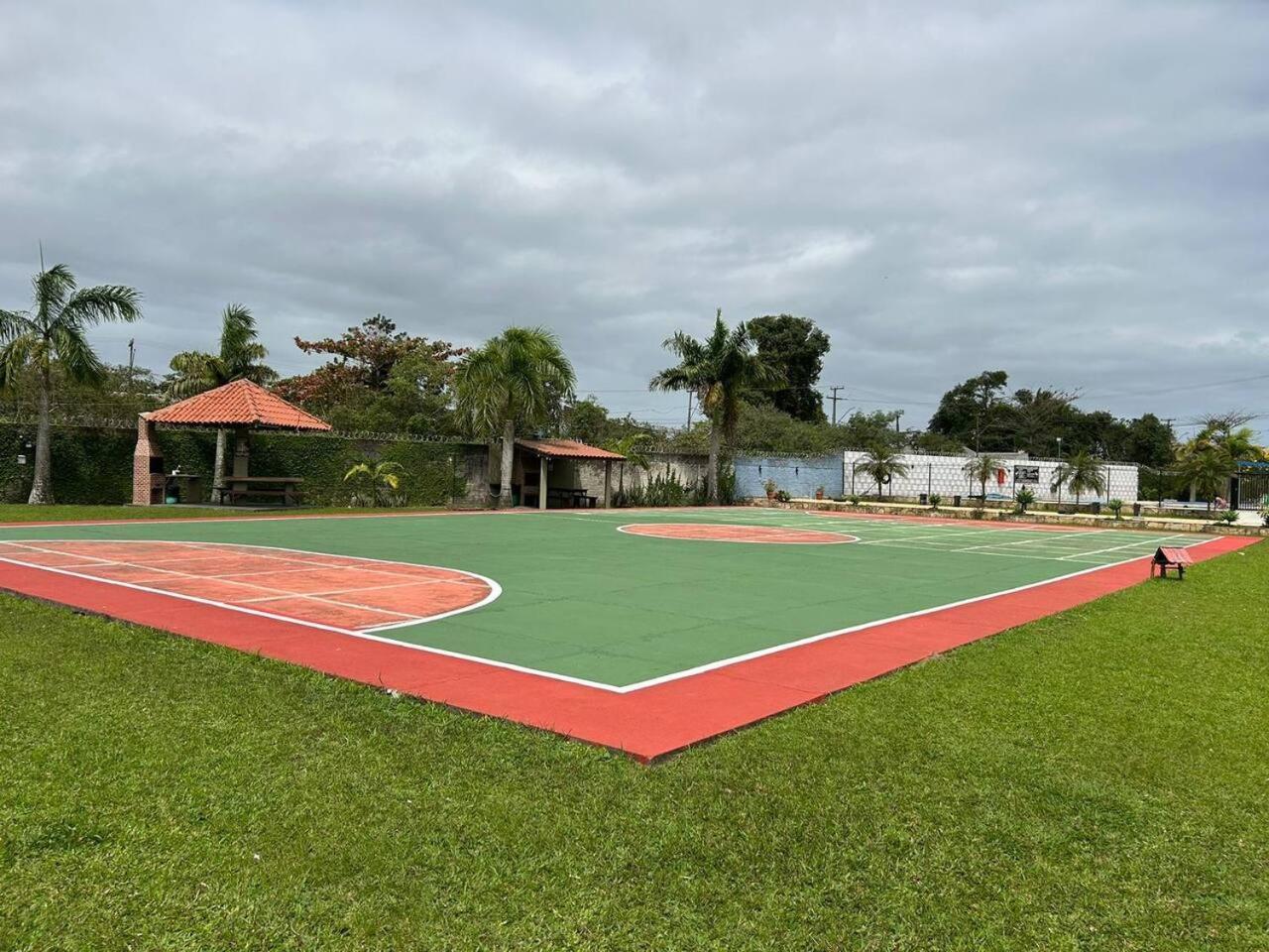 Kitnet Flamingo 31B Apartment Matinhos Luaran gambar