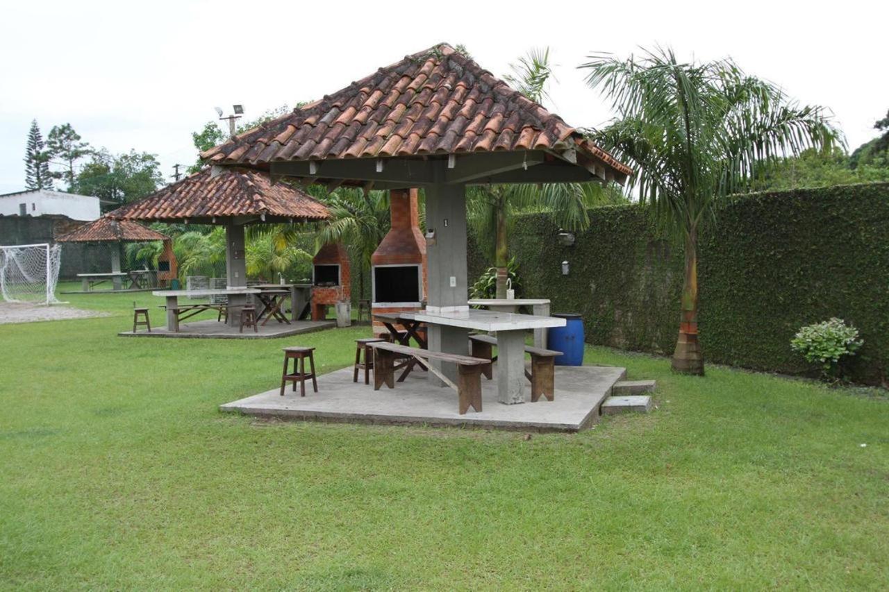 Kitnet Flamingo 31B Apartment Matinhos Luaran gambar